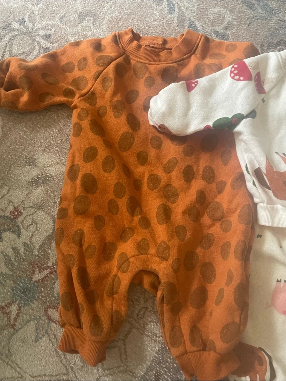 Old Navy Two Outfits + Bonus Fleece Giraffe Sweatshirt Material Farm Joggers
